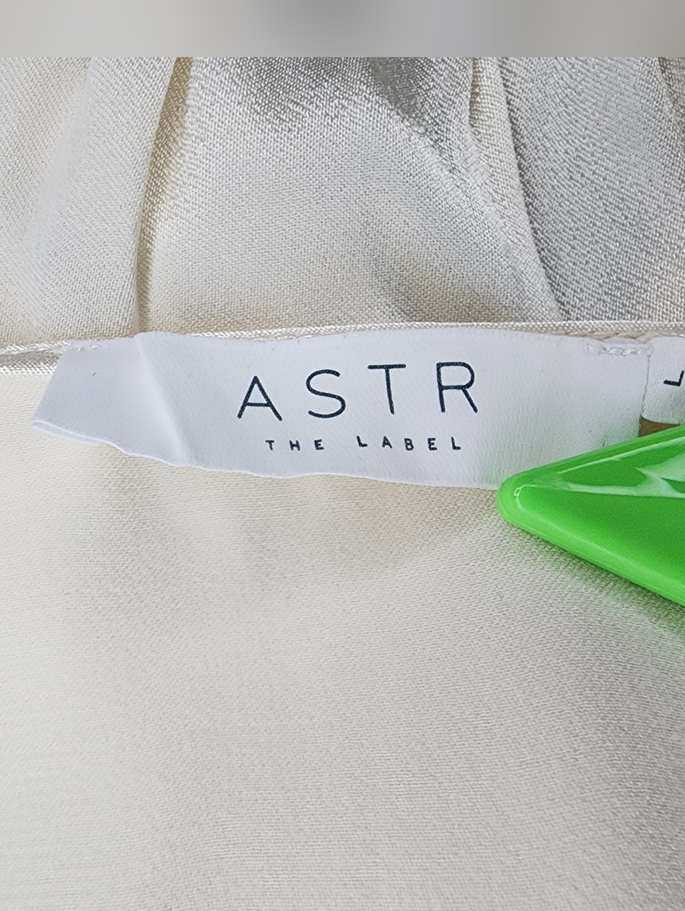ASTR The Label Nix Twist Front Crop Top, Womens Large - Picture 7 of 8